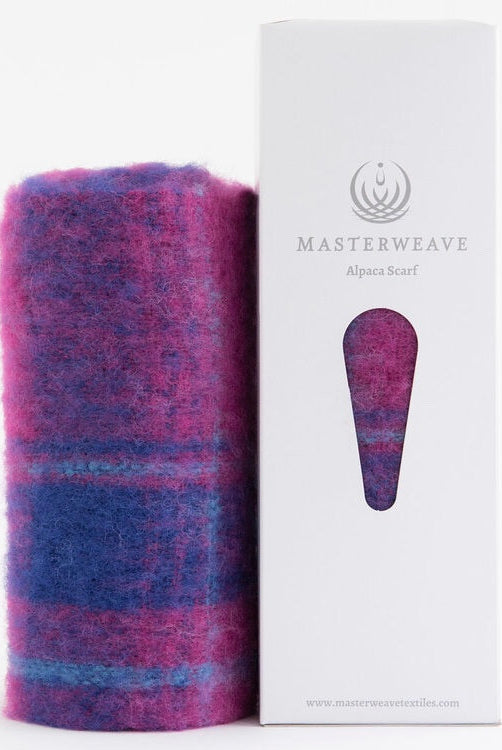 Alpaca fur scarf in Fushia Check