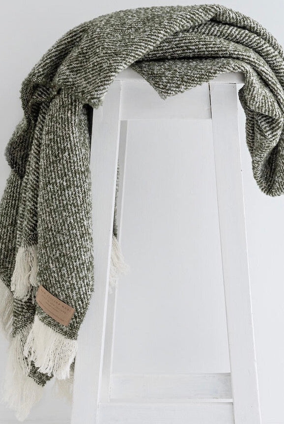 Moss wool twill throw