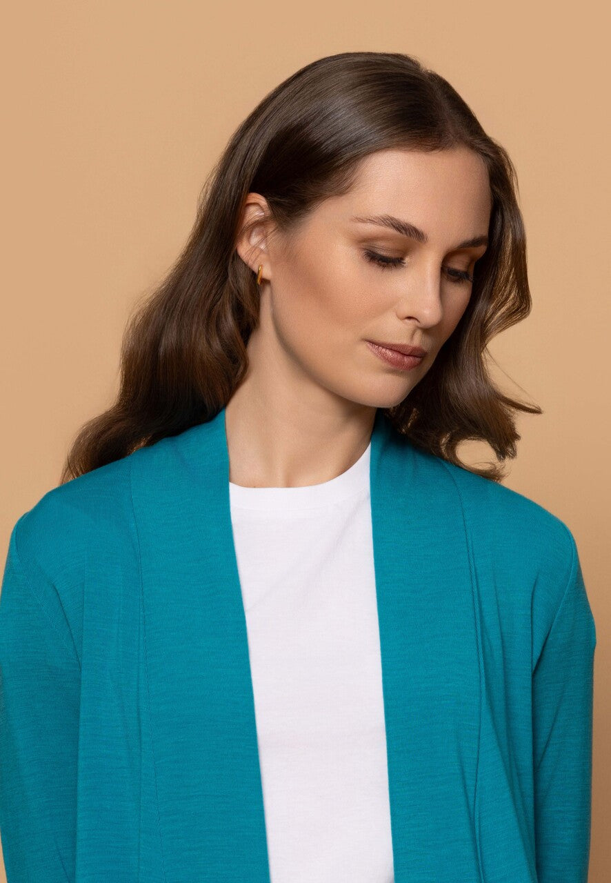 Woman wearing seaglass diva jacket