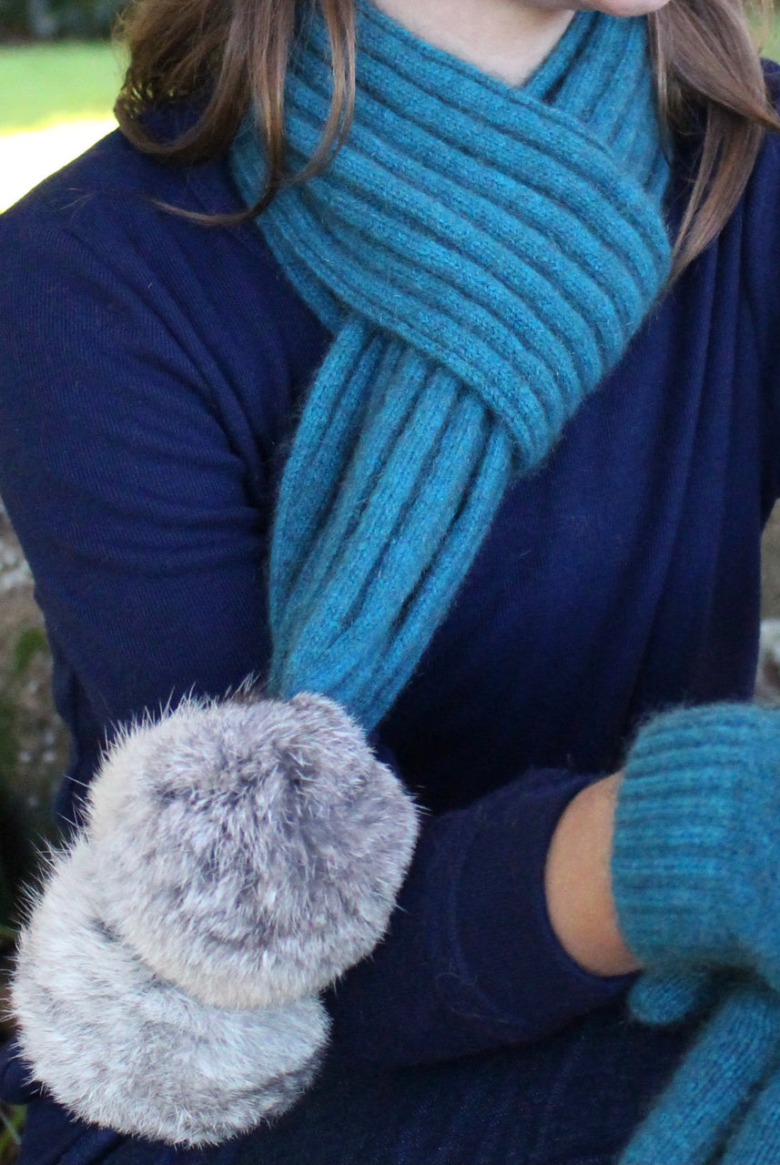 Girl wearing teal colour scarf