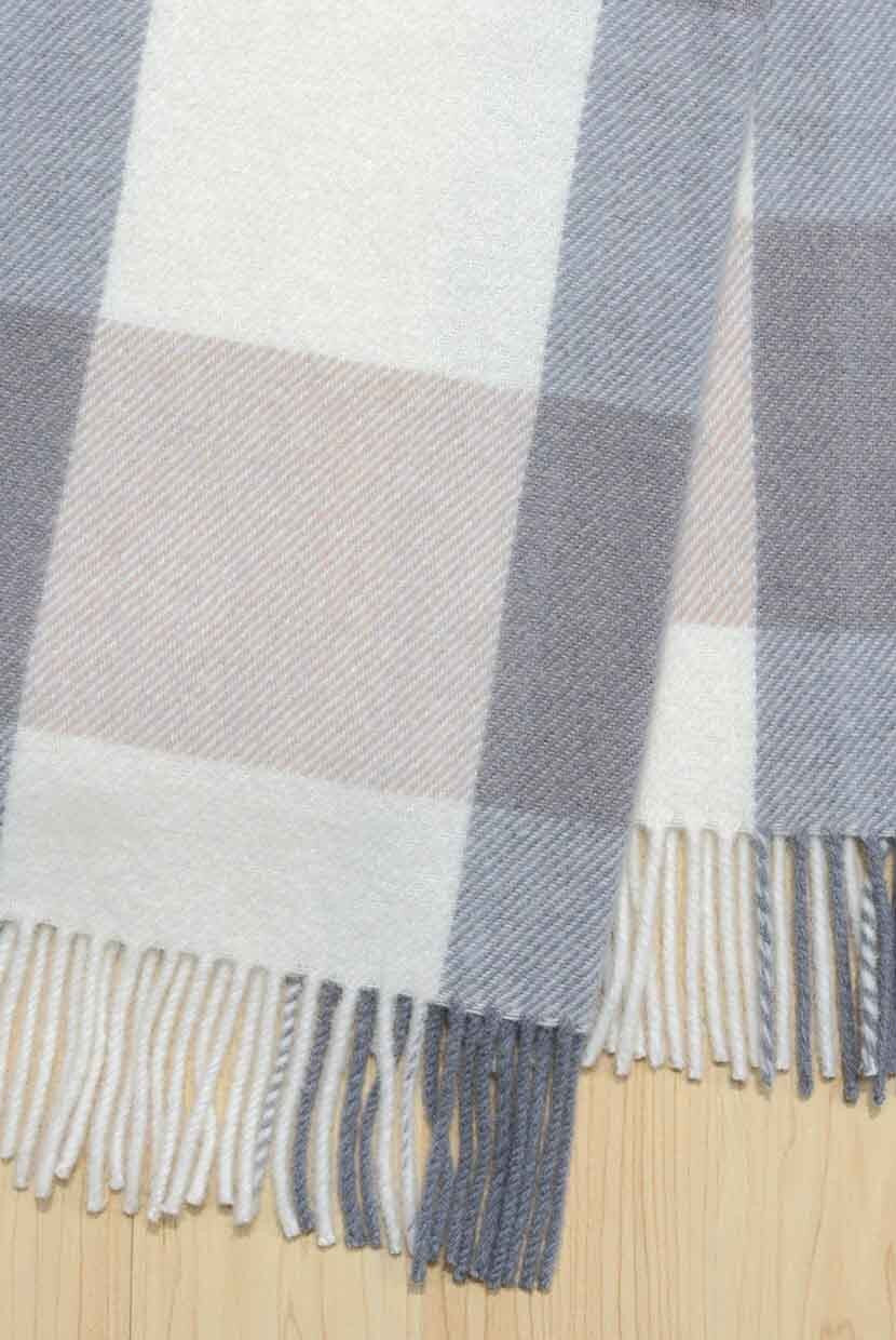 Weave - Opito Lambswool Throw (Weave /Opito)Dusty Pink