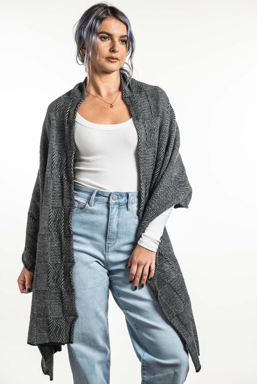 Koru - Merino - Possum Jacquard Wrap Black/Mist