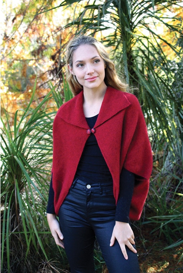 Lothlorian - Merino & Possum Weka Cape (9996) Red.