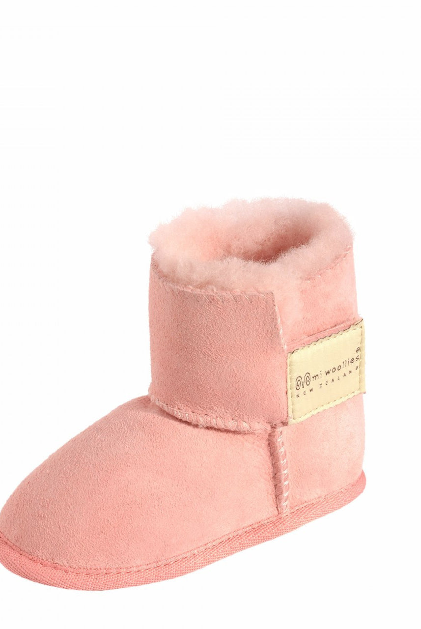 Mi Woollies - Infant Snuggs Sheepskin Booties (266-KIDS-SNUGGS) in the colour Pink