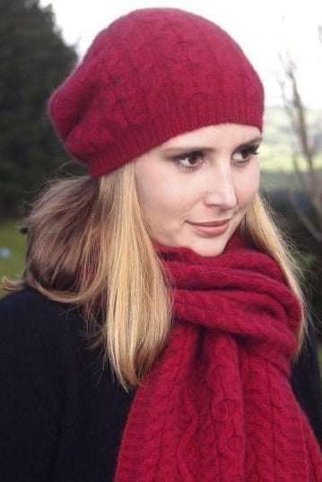 Beanie and scarf in colour Raspberry