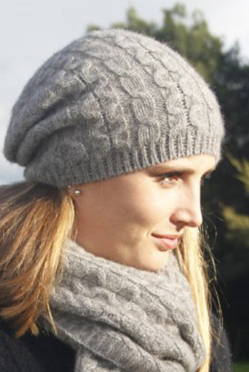 Beanie and scarf in colour Silver