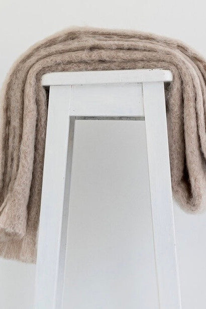 Paper colour mohair rug