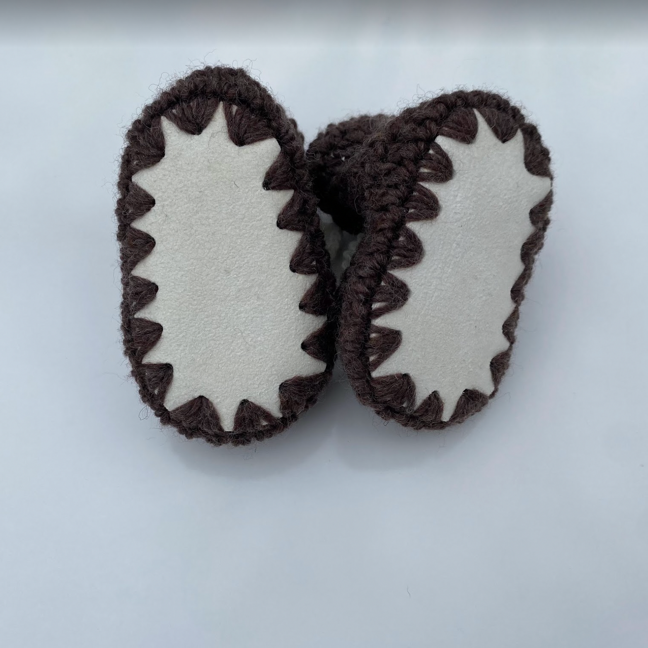 Sheepy Feet Crochet Bootee (SFCBTE)Brown/Cream