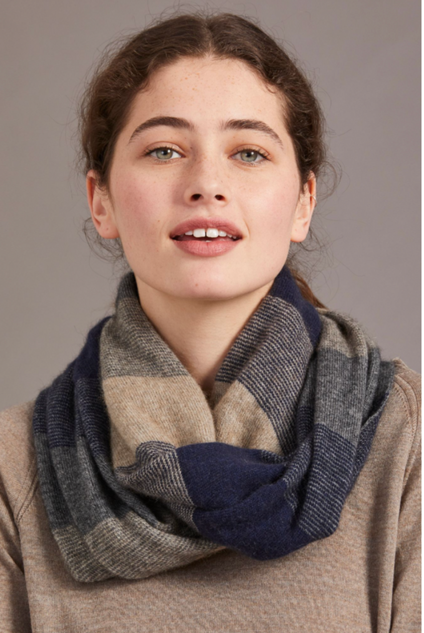 McDonald - Merino & Possum Ombre Snood (658)Dapple