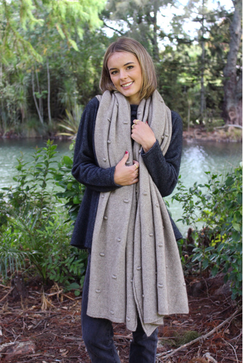 Lothlorian - Merino & Possum Bobble Wrap (9724)Natural