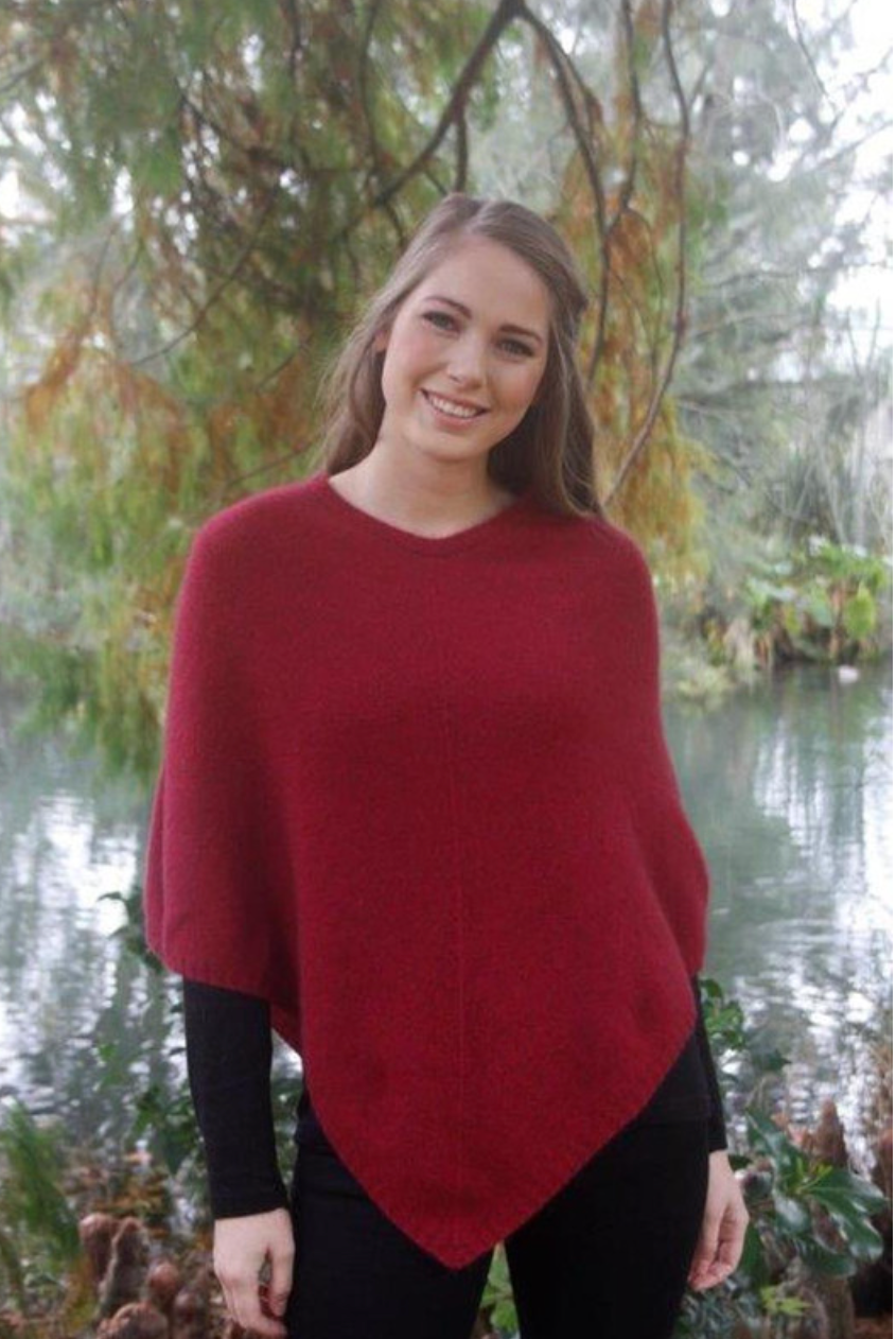 Lothlorian - Plain Poncho (9982)Raspberry