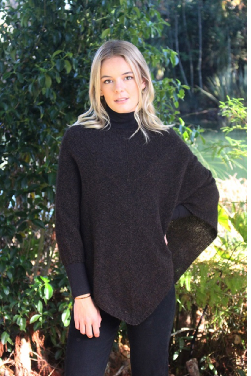 Lothlorian - Plain Poncho (9982)Brown Marl