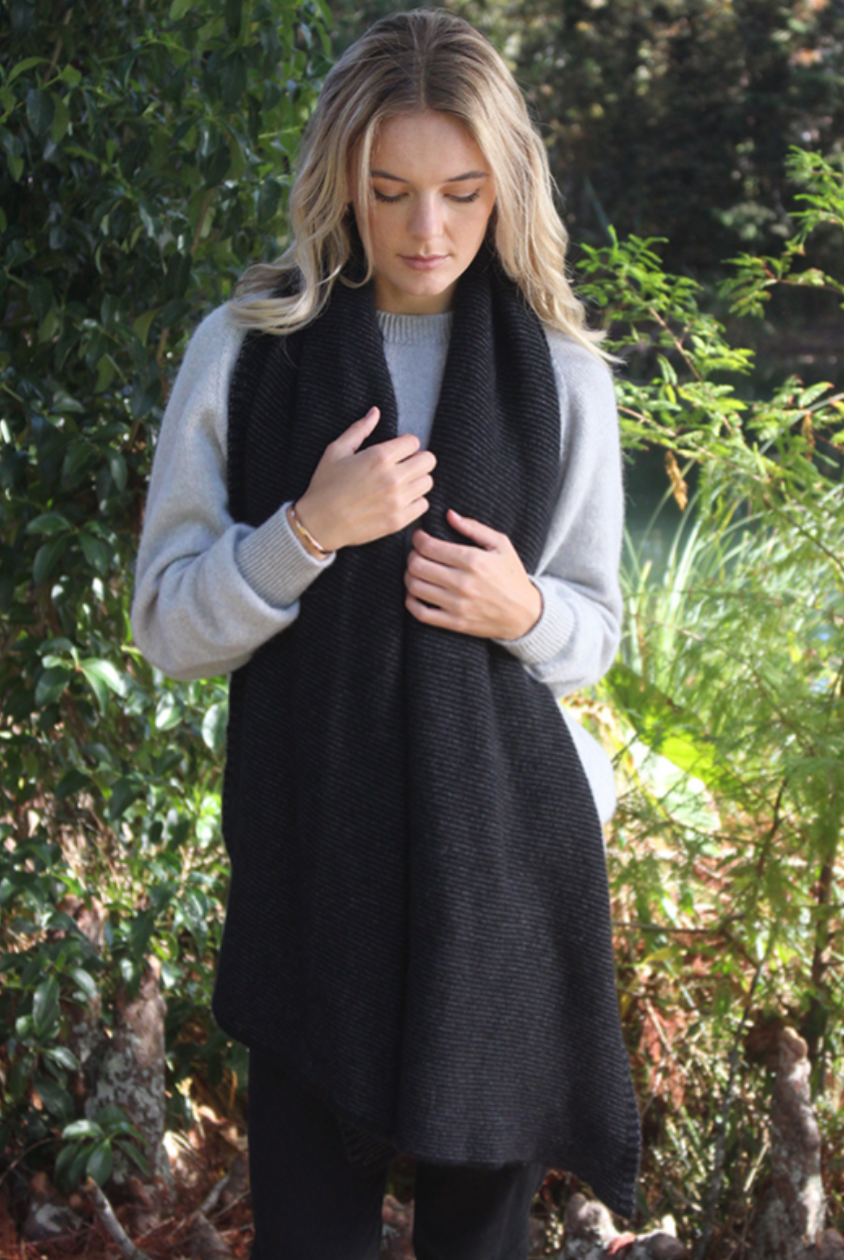 Lothlorian - Bias Scarf (9876) Black/Charcoal