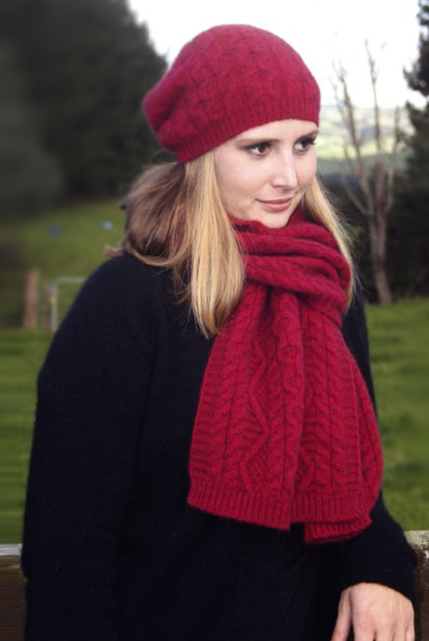 Beanie and scarf in colour Raspberry