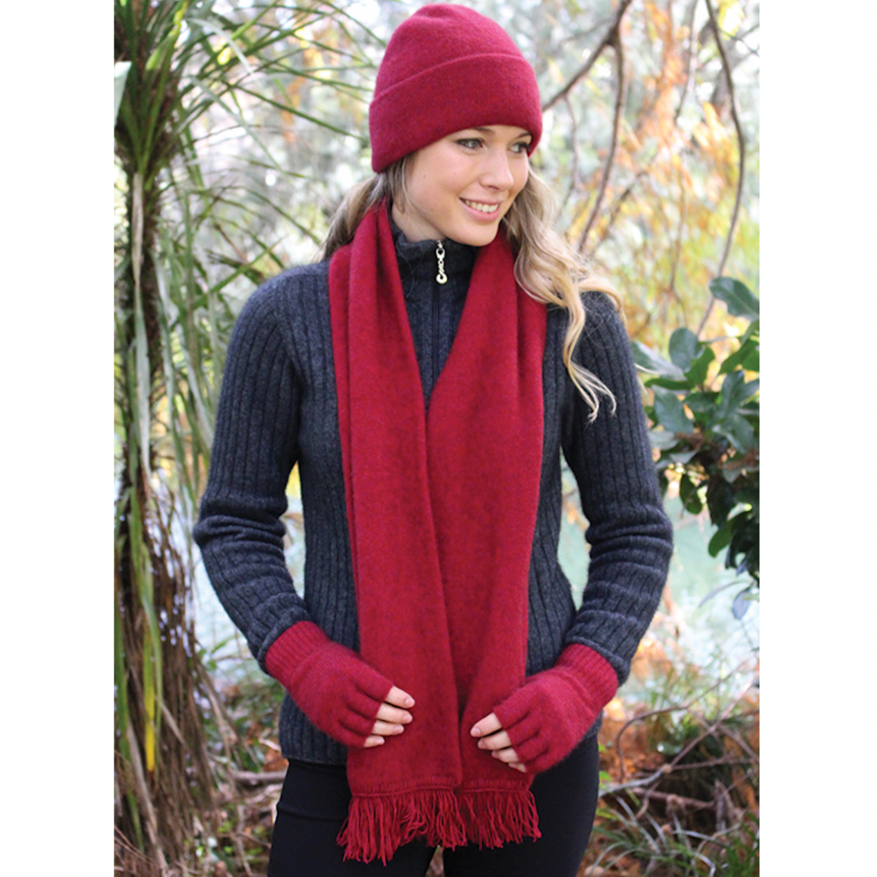 Raspberry Lothlorian Plain Set (Beanie + Scarf) (9903+9905)