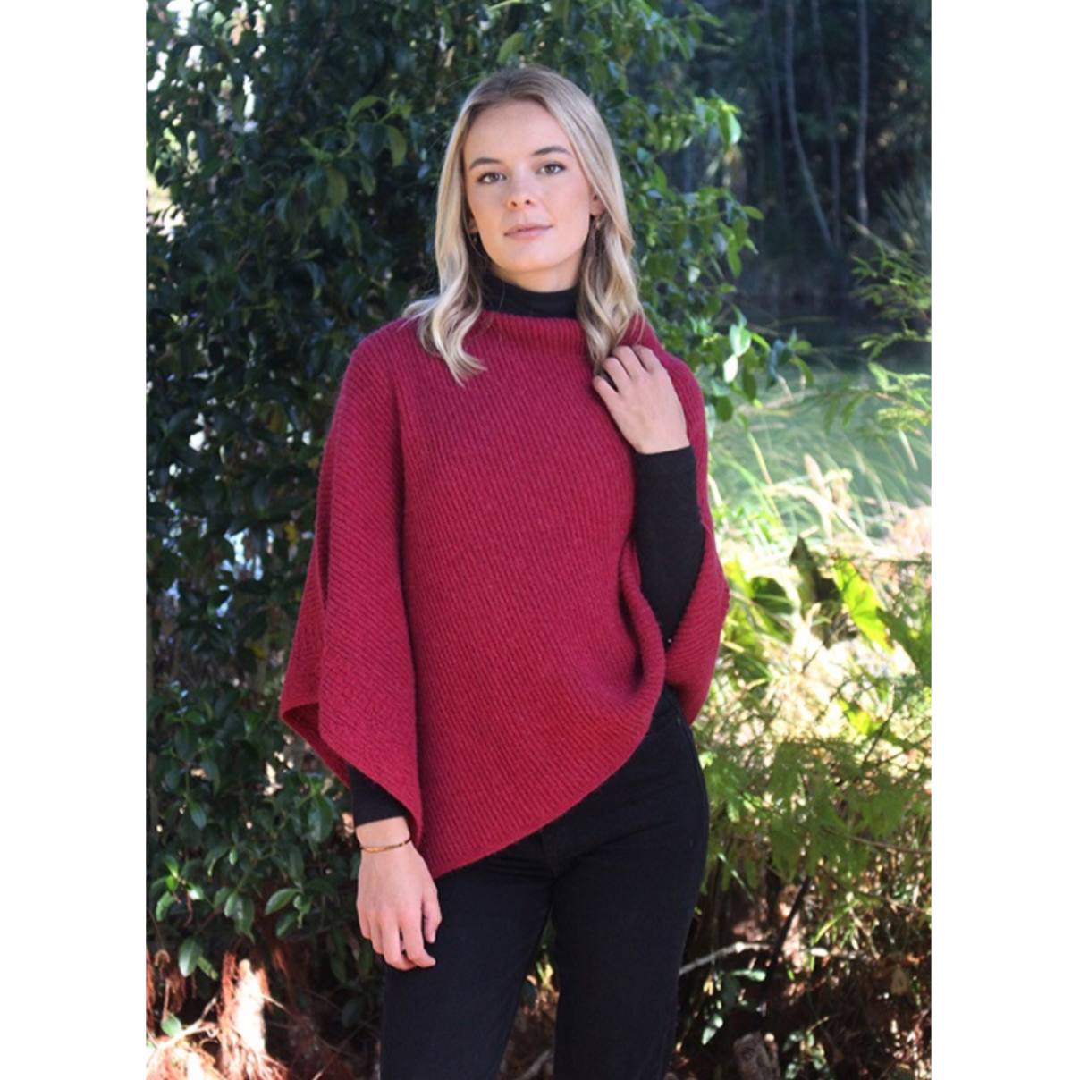 Lothlorian - Alpaca Rib Poncho (ALP051)