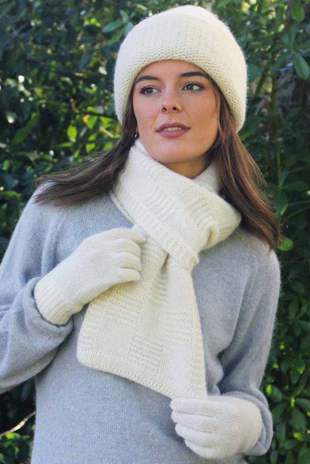 Alpaca accessories set in colour Natural
