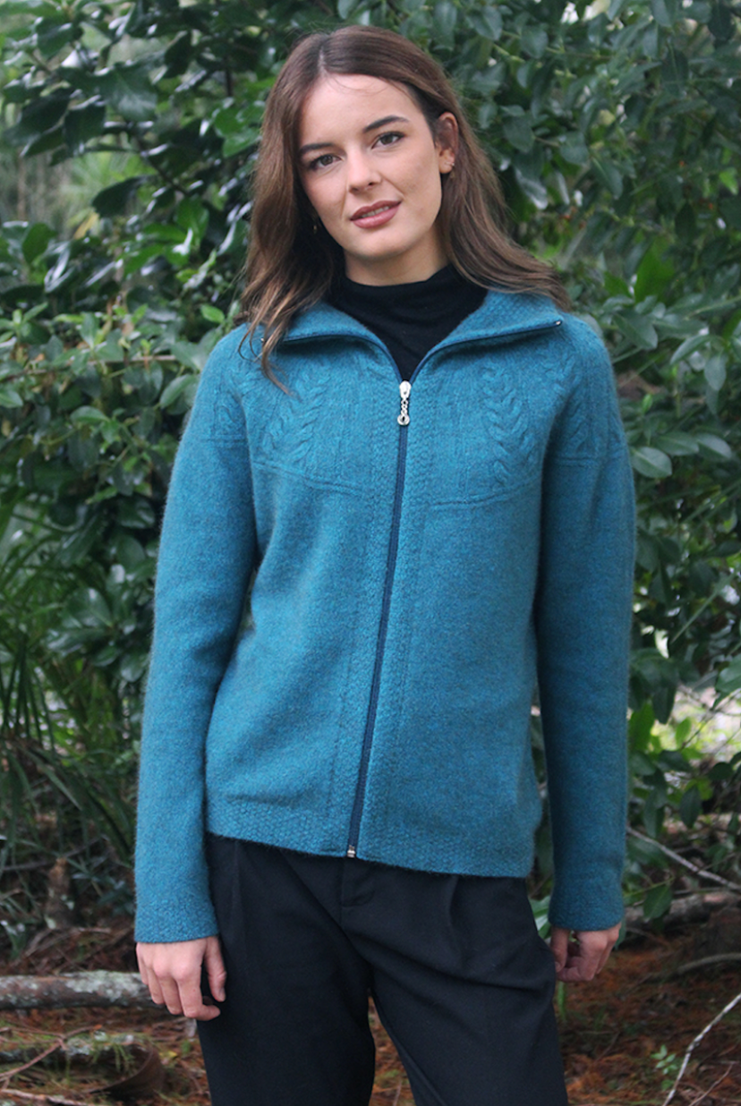 Lothlorian -Merino-Possum Rangitoto Cable Jacket (9774) in the colour Teal