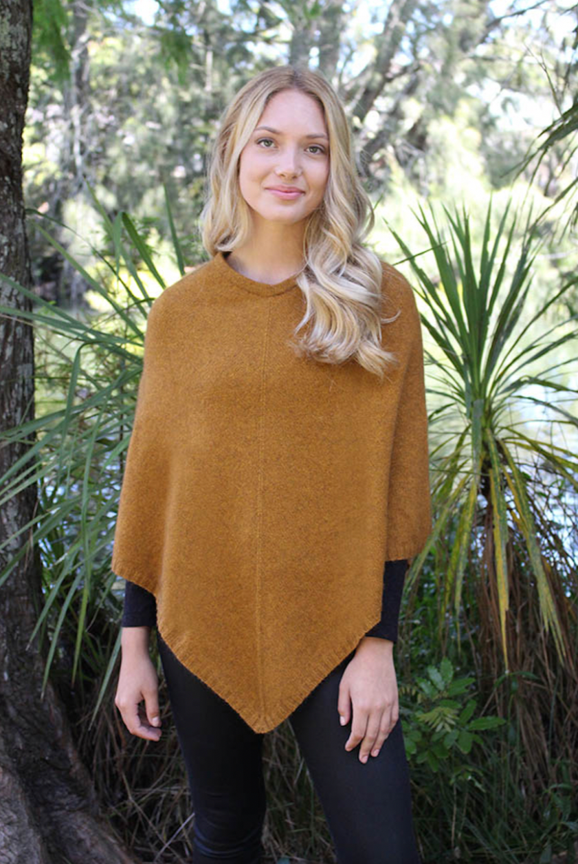 Lothlorian - Plain Poncho (9982) Gold