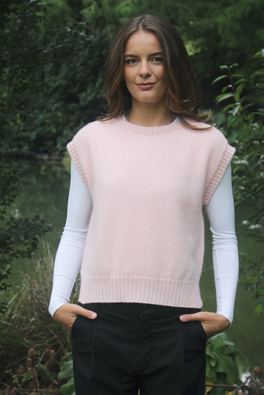 Lothlorian - Alpaca Plain Crew Neck Vest (ALP075)Blush