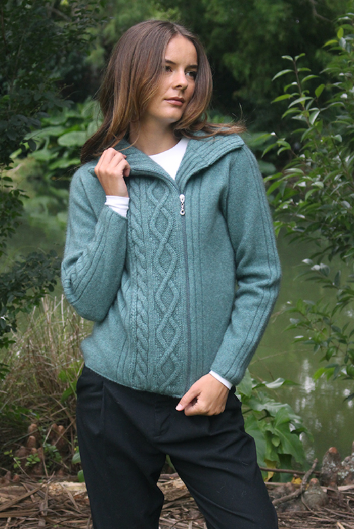 Lothlorian Merino - Possum Offset Cable Jacket (9825)Sage