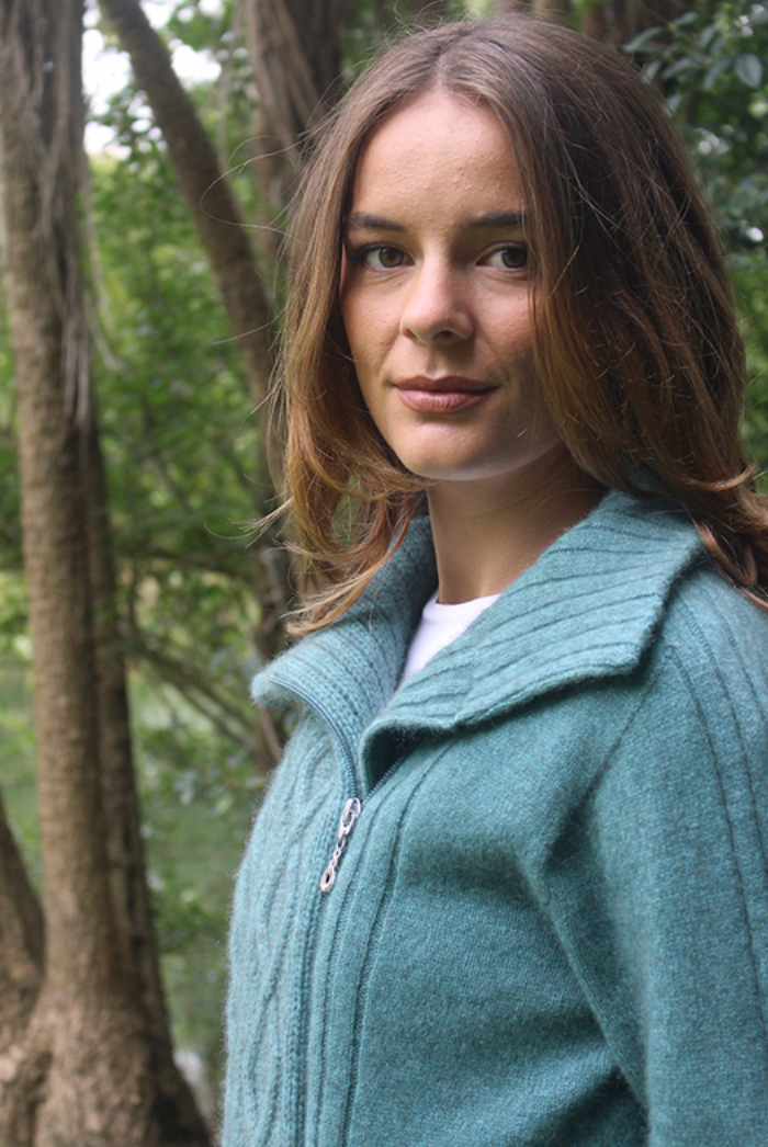 Lothlorian Merino - Possum Offset Cable Jacket (9825)Sage