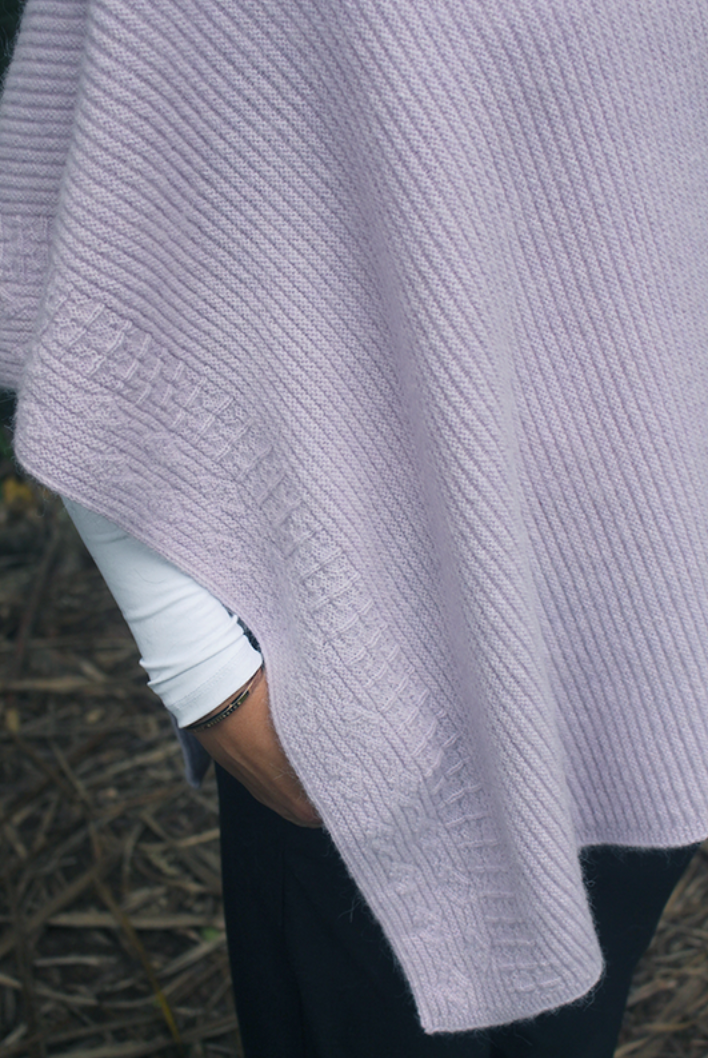 Lothlorian - Alpaca Rib Poncho (ALP051)Lilac