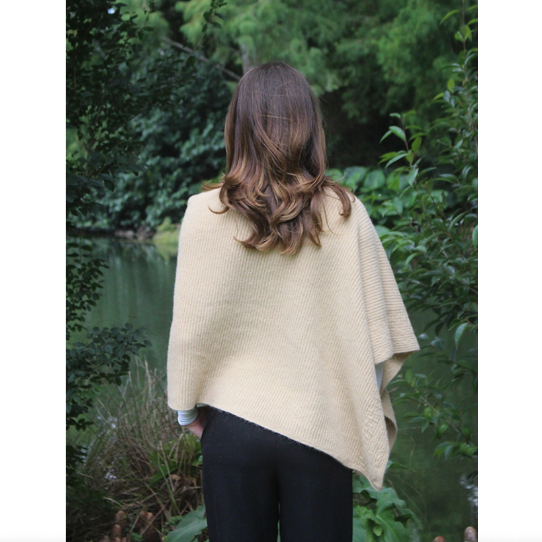 Lothlorian - Alpaca Rib Poncho (ALP051)Honey