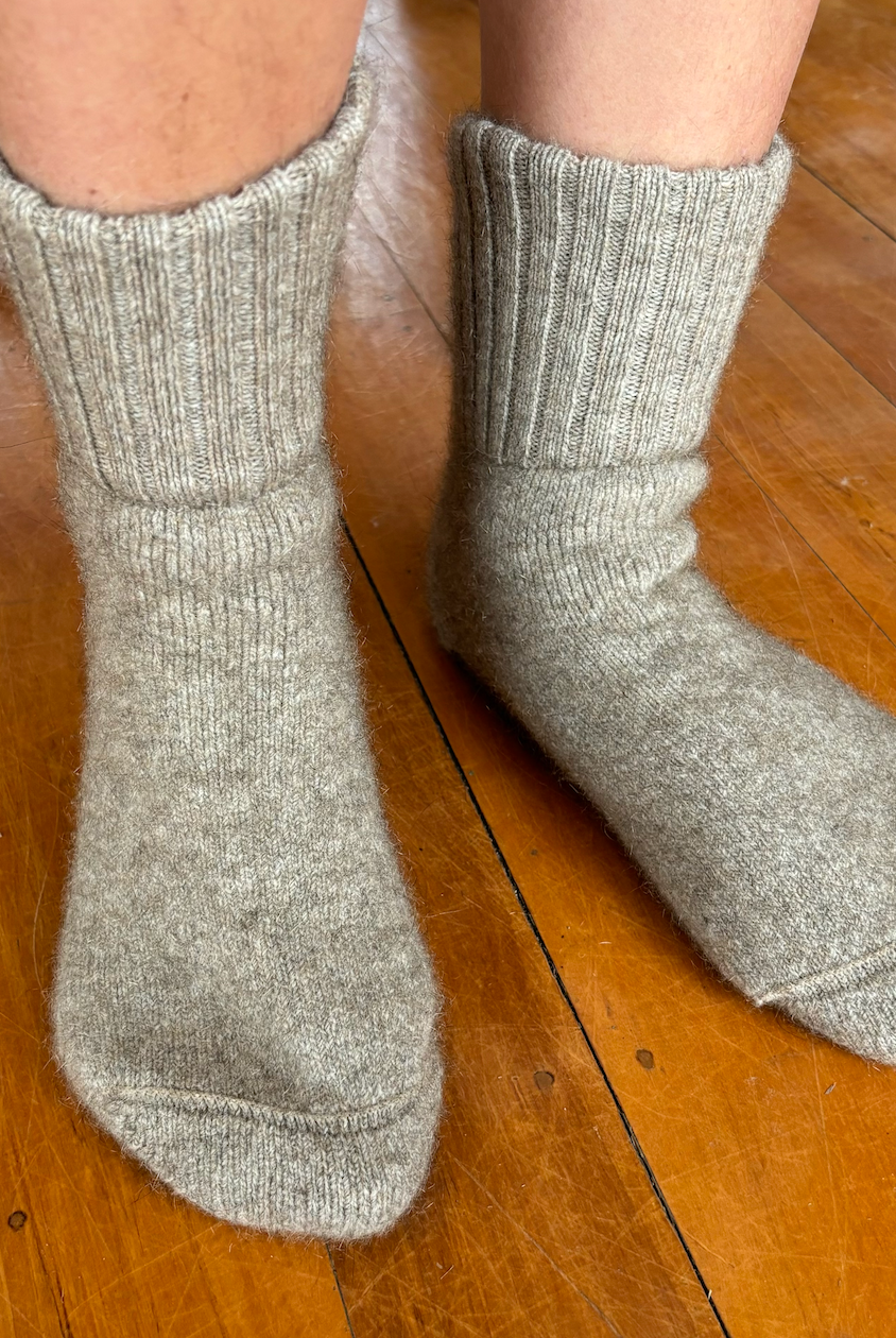 Lothlorian - Merino & Possum House Sock Natural