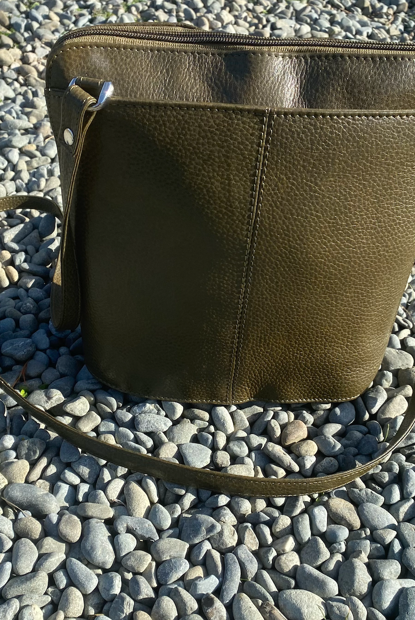 Baron & Burton- Large Genuine Leather Handbag (23832)