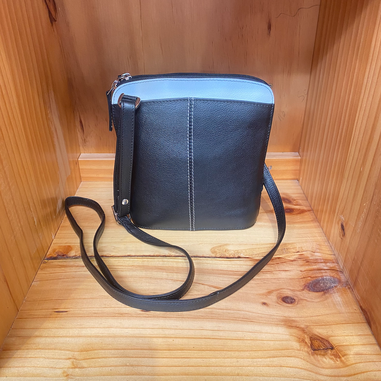 Baron & Burton - Small Ladies Leather Handbag (238212)