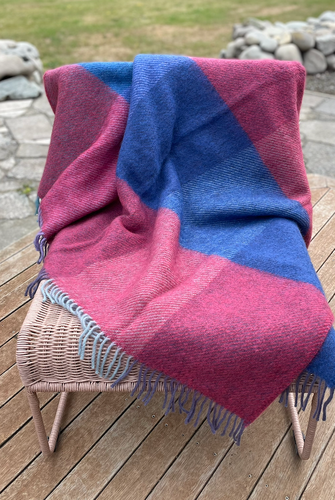 Klippan - Lambswool and Gotland Check Throw Mauve