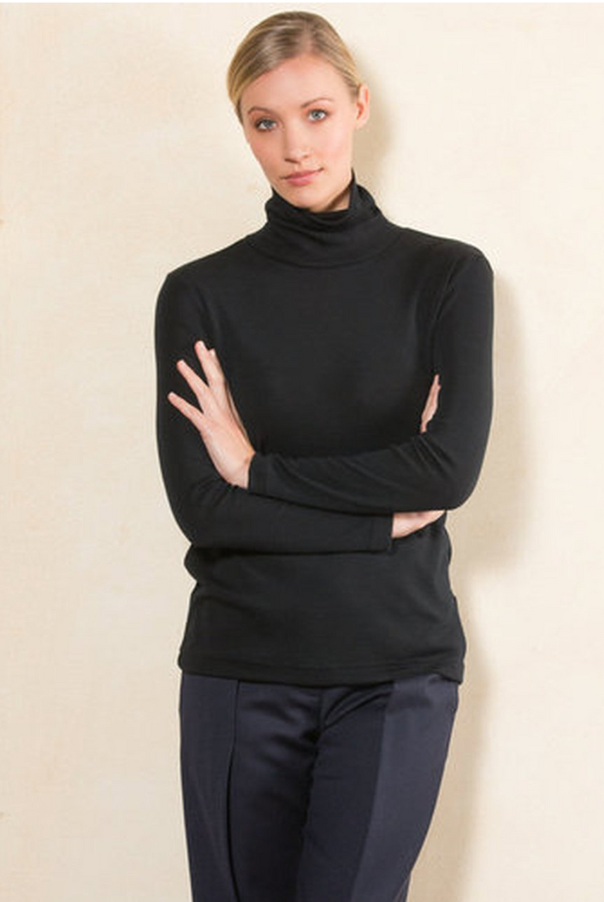 Woman wearing Bay Road Merino - Isabel Polo (BR716) in the colour Black