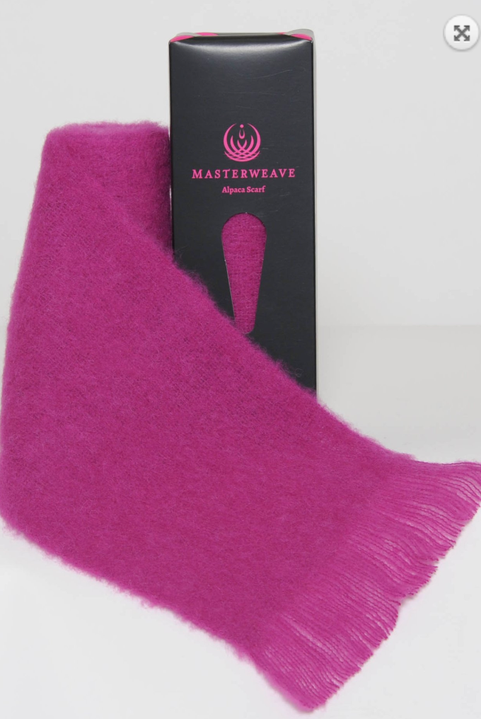 Alpaca scarf in colour Fuchsia
