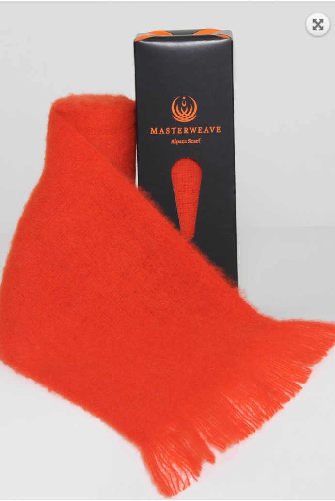 Alpaca scarf in colour Hibiscus