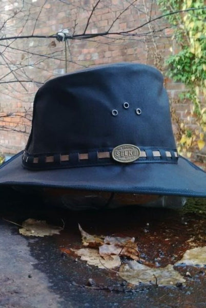 Selke - The 'Oilskin' with Flyband (SLK 103BRF)