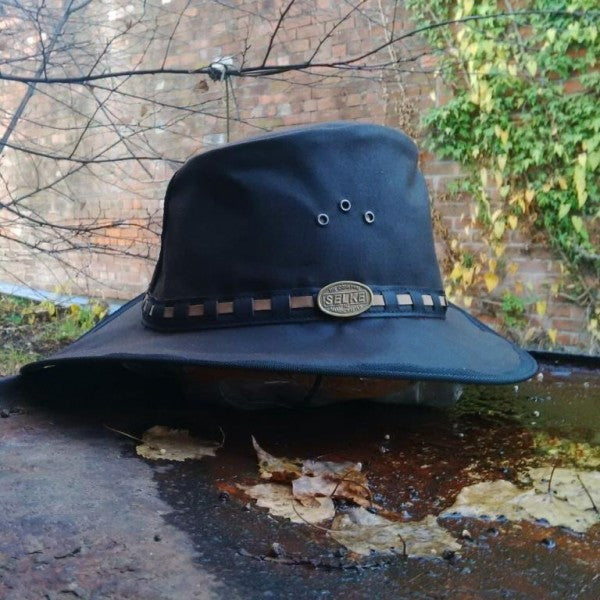 Selke - The 'Oilskin' with Flyband (SLK 103BRF)