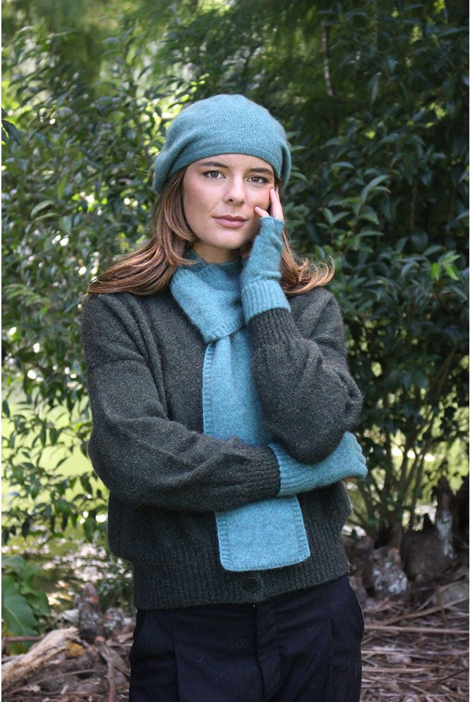 Lothlorian - Merino & Possum Loop Scarf (9908)Teal