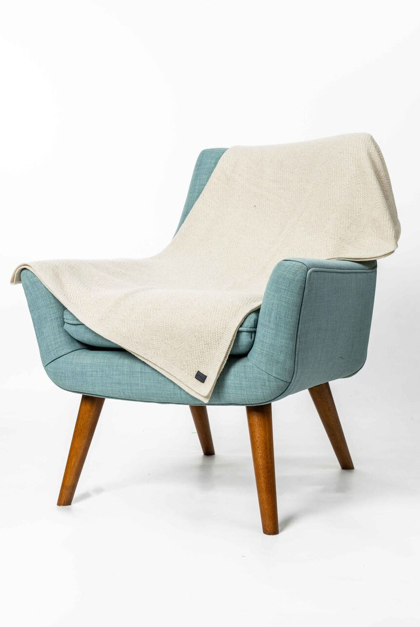 Koru - Merino & Possum Plated Herringbone Throw (KO966)White/Natural
