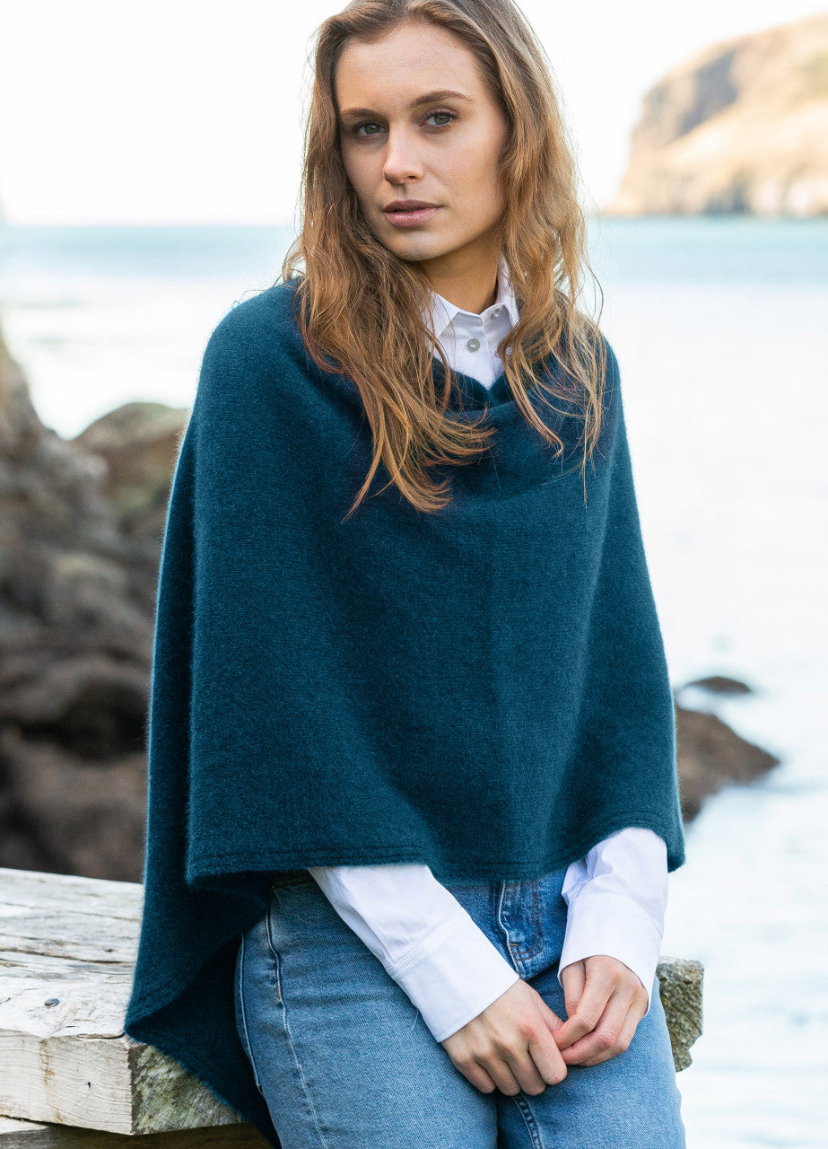 Woman wearing Noble Wilde - Merino & Possum North Cape (NW3086) in the colour Tui.