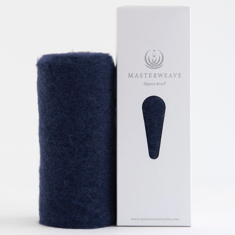 Alpaca scarf in colour Navy