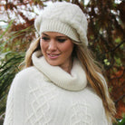 Girl wearing Beanie in colour Natural