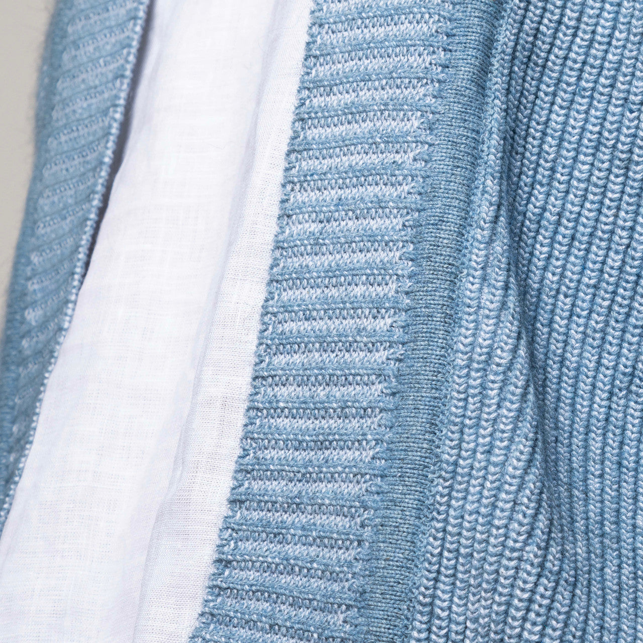 Noble Wilde Saisons - Serene Cardigan in Skyway/White