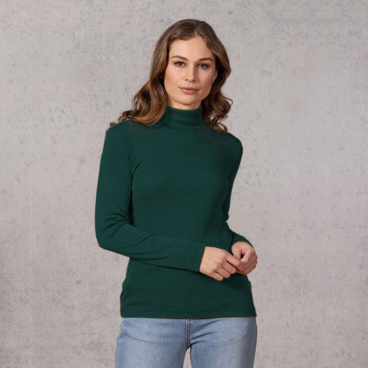 Woman wearing Bay Road Merino - Isabel Polo (BR716) in the colour Dragonfly