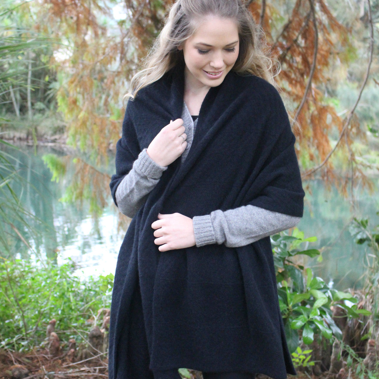 Chevron wrap in colour Black