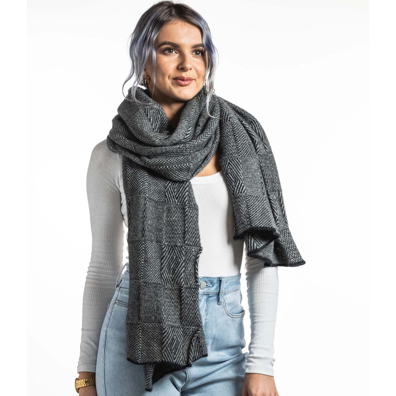 Koru - Merino - Possum Jacquard Wrap Black/Mist