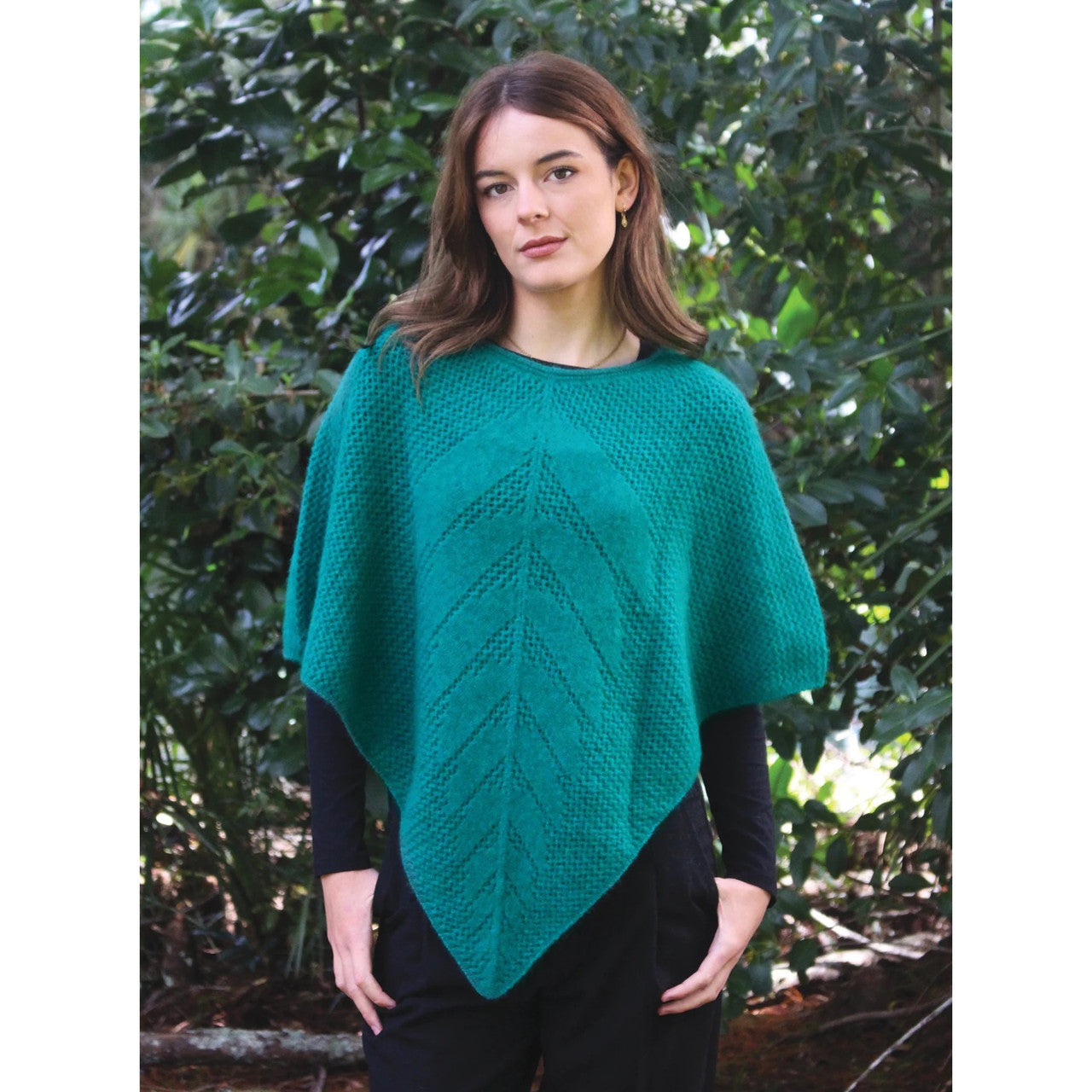 Lothlorian - Lace Poncho (9980) - Emerald
