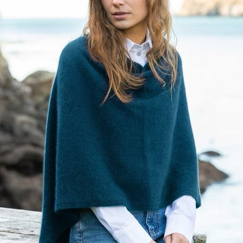 Woman wearing Noble Wilde - Merino & Possum North Cape (NW3086) in the colour Tui.