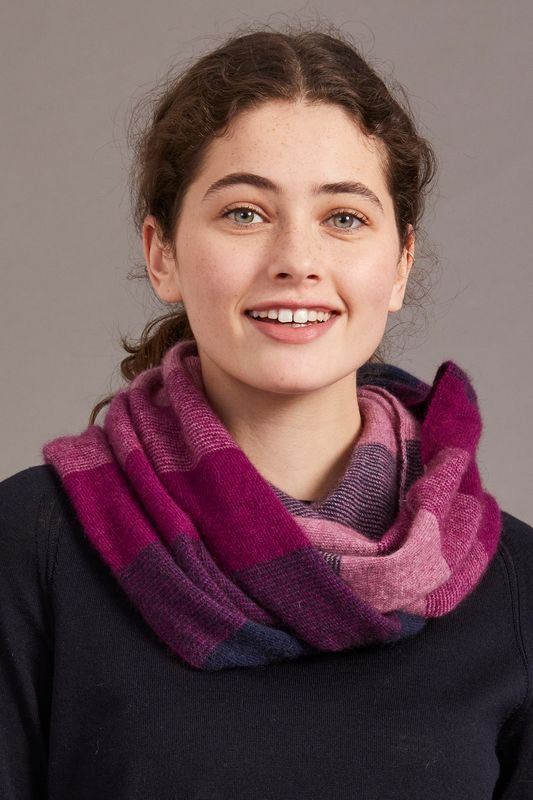 McDonald - Merino & Possum Ombre Snood (658) Amaranth