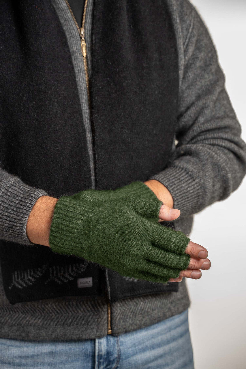 Koru - Merino & Possum Fingerless Gloves (KO50)Moss